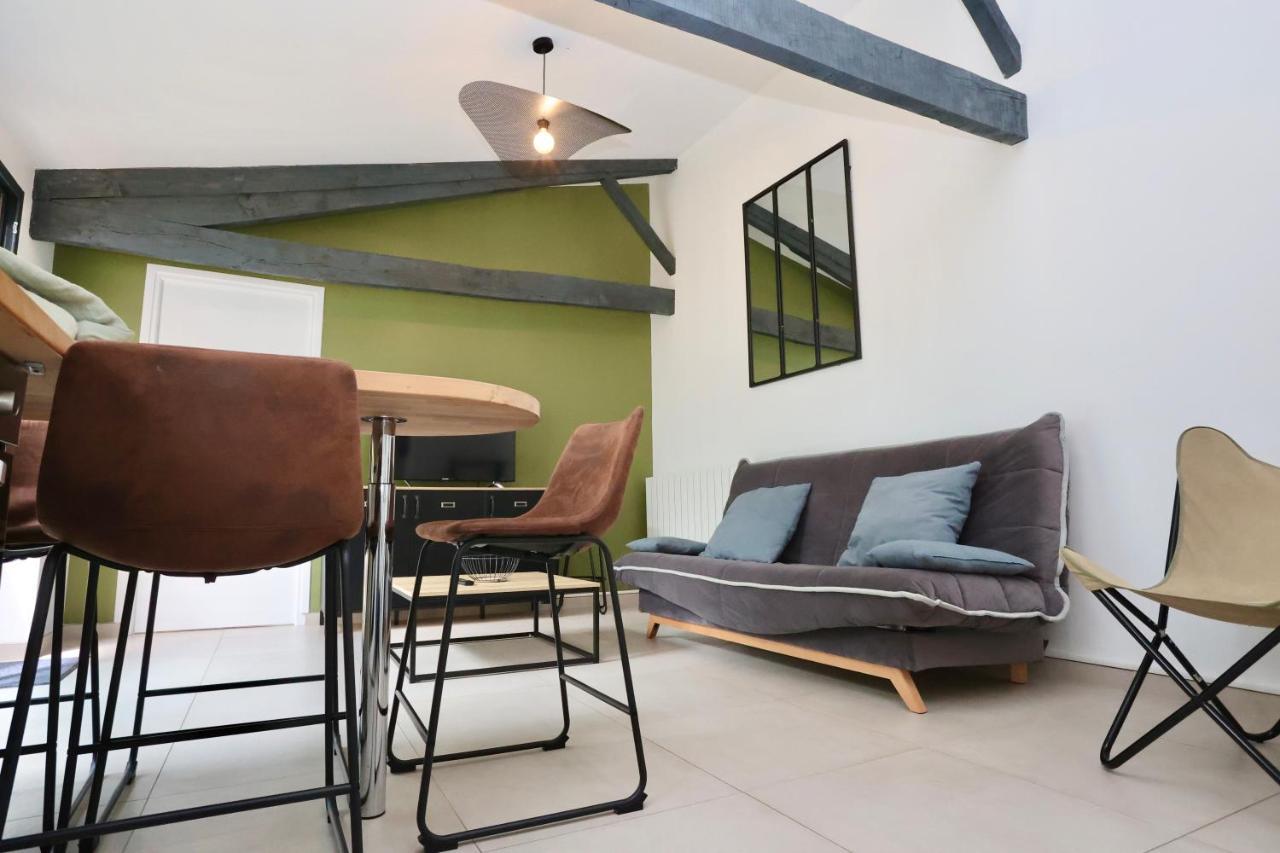 Апартаменти L'Atelier Et Sa Terrasse Понтіві Екстер'єр фото